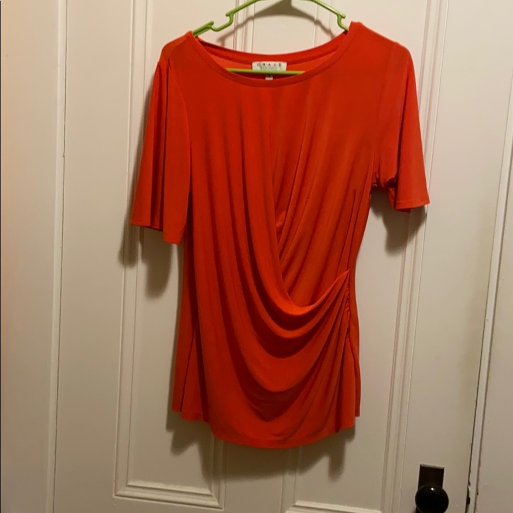 Adorable orange top!